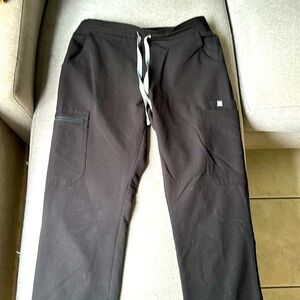 Extra small black Figs scrubs. Yola skinny.